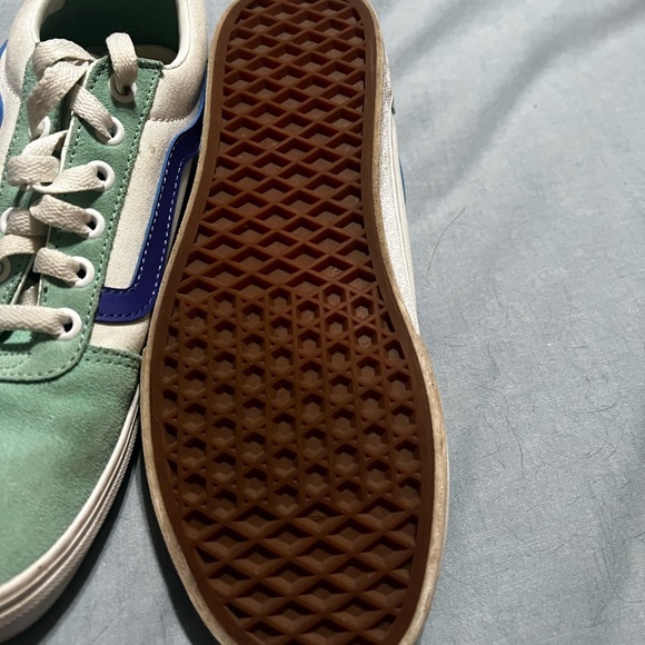 New Vans suede size 8 shoes - Picture 4 of 4